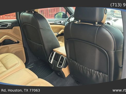Used 2018 Porsche Cayenne AWD/4WD image 34