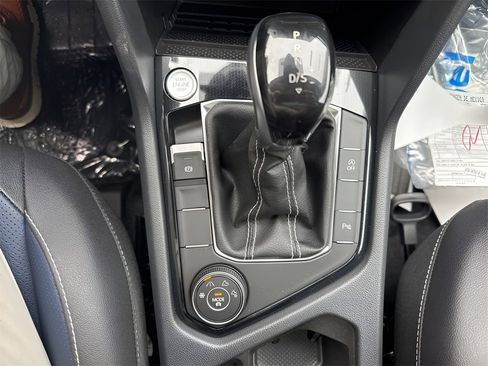 New 2026 Volkswagen Taos SEL image 19