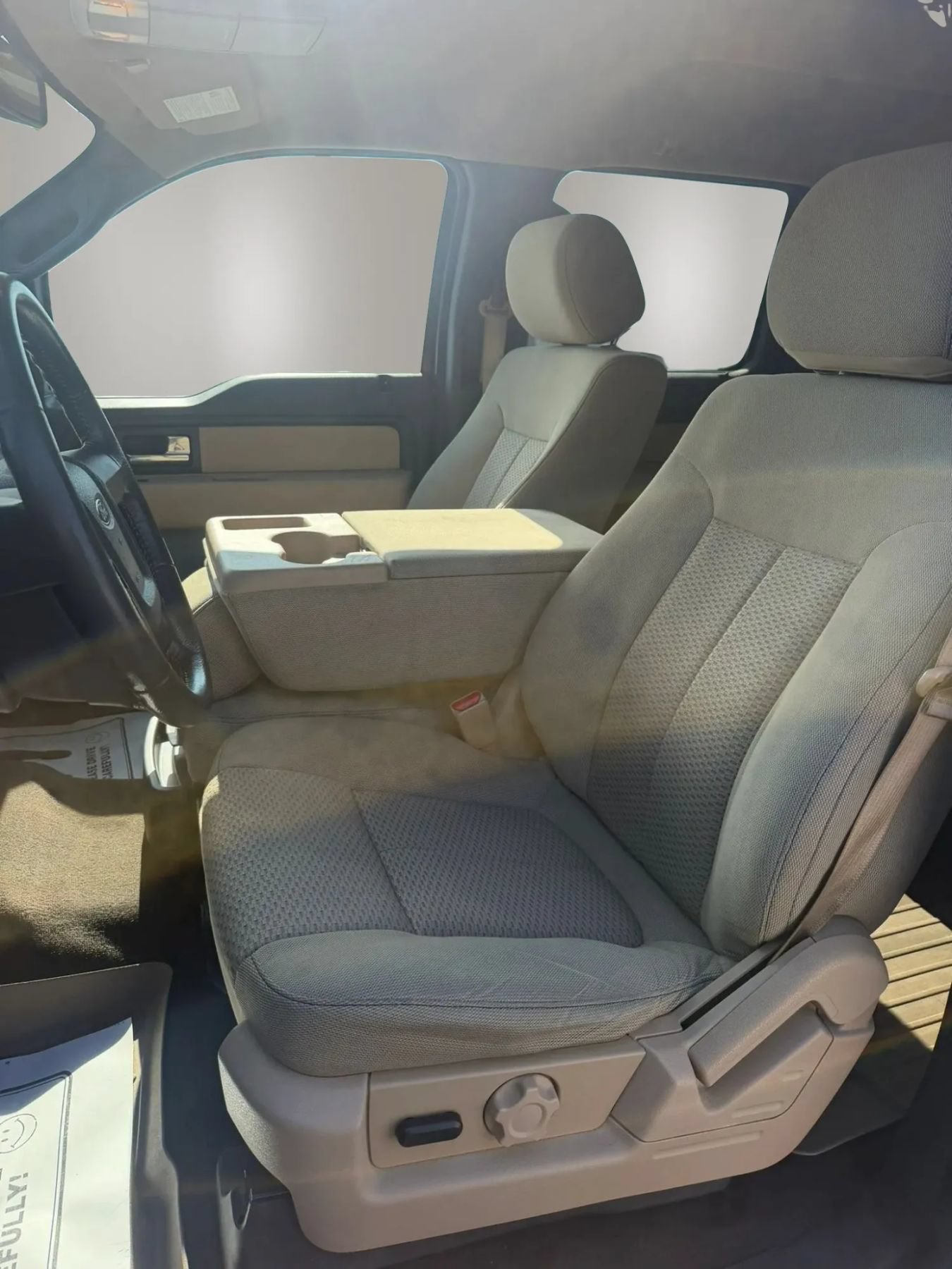 Used 2014 Ford F150 XLT w/ Equipment Group 302A Luxury AWD/4WD image 11