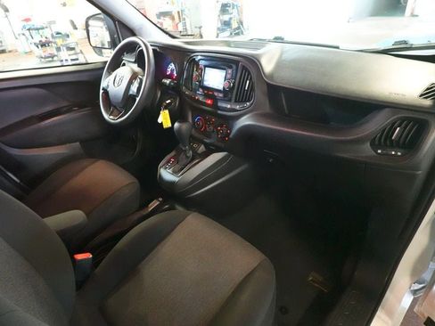 Used 2022 RAM ProMaster City Tradesman FWD image 17