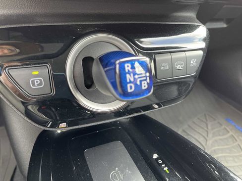 Used 2021 Toyota Prius Prime XLE FWD image 22