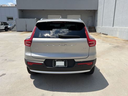 Used 2023 Volvo XC40 B4 Plus w/ Protection Package Premier FWD image 10