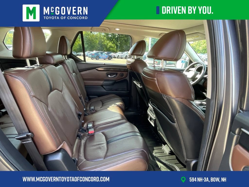 Used 2025 Honda Pilot Elite image 36
