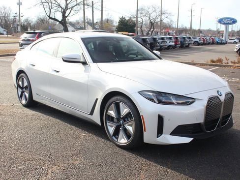 New 2026 BMW i4 xDrive40i w/ Premium Package AWD/4WD image 1