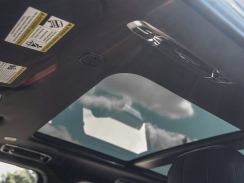 New 2026 Land Rover Range Rover Sport SE AWD/4WD image 4