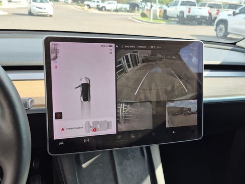 Used 2021 Tesla Model Y Long Range AWD/4WD image 22