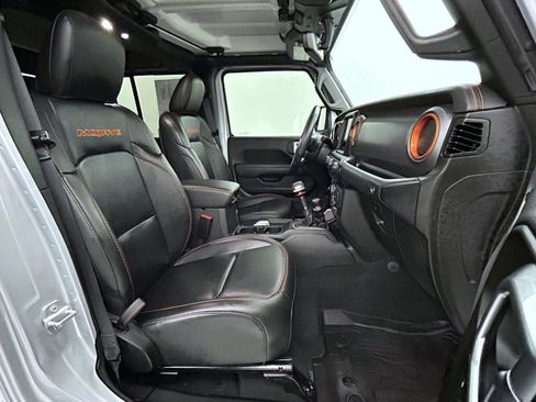 Certified 2022 Jeep Gladiator Mojave w/ LED Lighting Group image 15