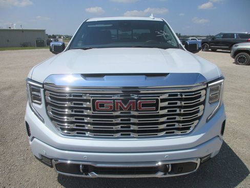 New 2026 GMC Sierra 1500 Denali AWD/4WD image 13