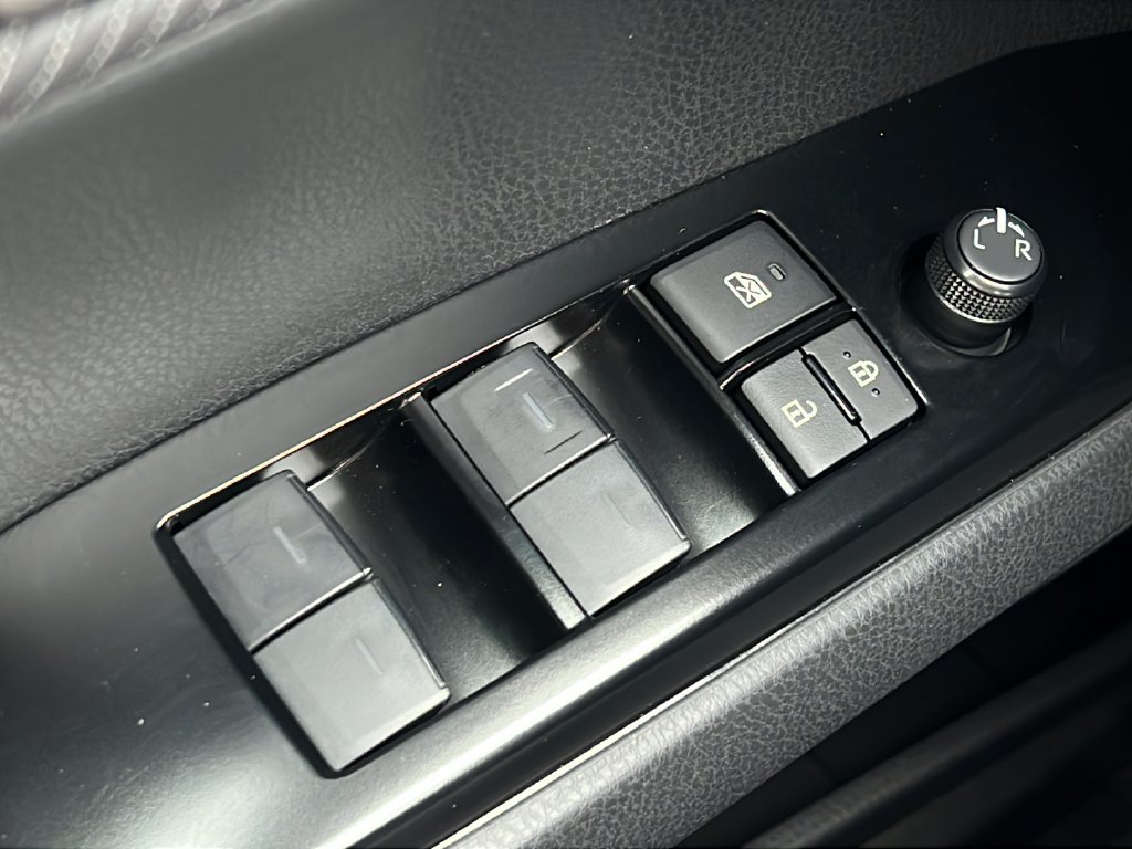 Used 2026 Toyota Camry SE FWD image 17