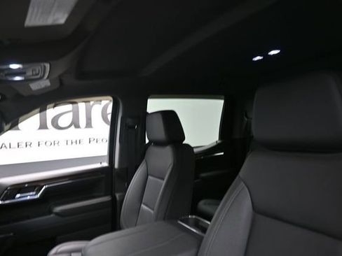 Used 2024 Chevrolet Silverado 1500 LT Trail Boss w/ Convenience Package II AWD/4WD image 17