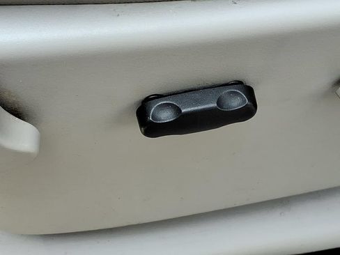 Used 2011 Chevrolet Silverado 1500 LT w/ All-Star Edition RWD image 14