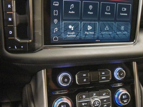 Used 2023 GMC Yukon XL Denali image 19