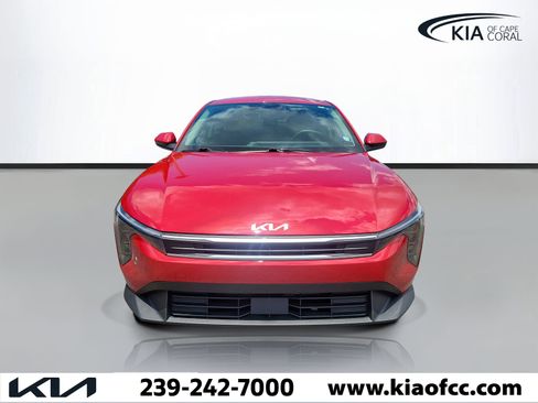 Certified 2025 Kia K4 FWD image 2