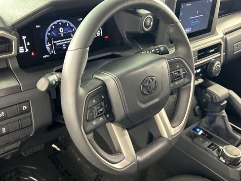 Used 2026 Toyota 4Runner SR5 AWD/4WD image 14