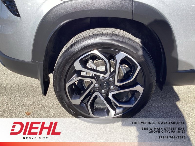 Used 2025 Chevrolet Trax RS w/ Driver Confidence Package FWD image 9
