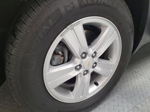 Used 2017 Chevrolet Trax LT w/ LT Convenience Package image 31