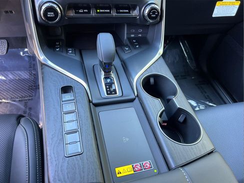 New 2026 Lexus LX 700h Luxury AWD/4WD image 23