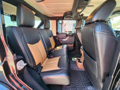 Used 2013 Jeep Wrangler Unlimited Sahara w/ Connectivity Group image 22