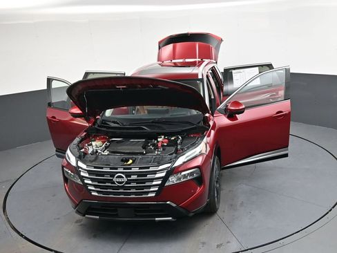 Used 2025 Nissan Rogue Platinum w/ Platinum Premium Package image 49