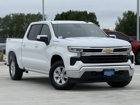 Used 2023 Chevrolet Silverado 1500 LT w/ Work Truck Package AWD/4WD image 2