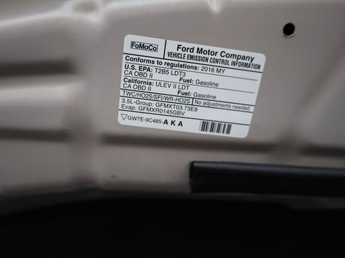 Used 2016 Ford Explorer Limited image 42