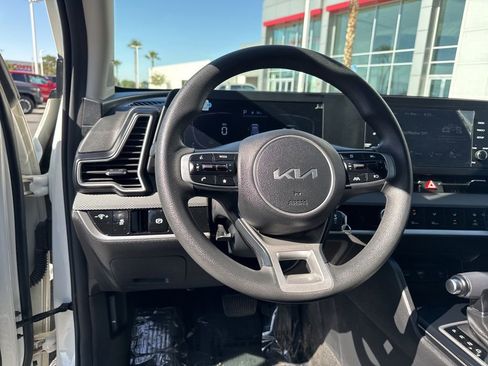 Used 2023 Kia Sportage LX FWD image 13