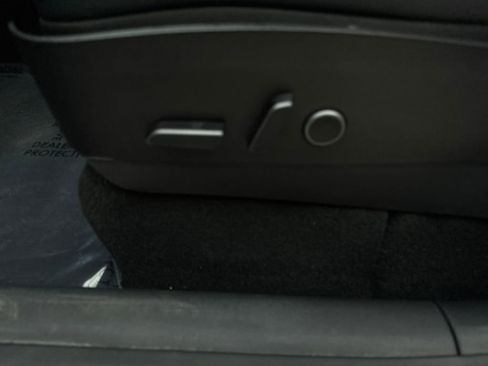 Used 2023 Tesla Model Y Long Range AWD/4WD image 30