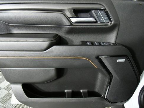 Used 2025 GMC Sierra 2500 AT4 w/ AT4 Premium Plus Package image 22