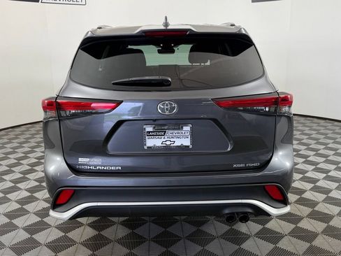 Used 2021 Toyota Highlander XSE AWD/4WD image 5