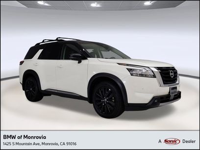 Used 2022 Nissan Pathfinder Platinum w/ Cargo Package
