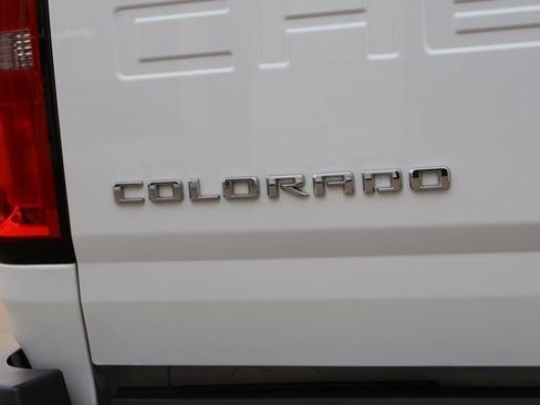 Certified 2021 Chevrolet Colorado ZR2 w/ ZR2 Dusk Special Edition image 17