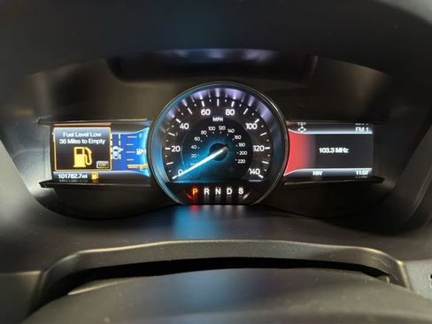 Used 2019 Ford Explorer Limited w/ Ford Safe & Smart Package AWD/4WD image 28