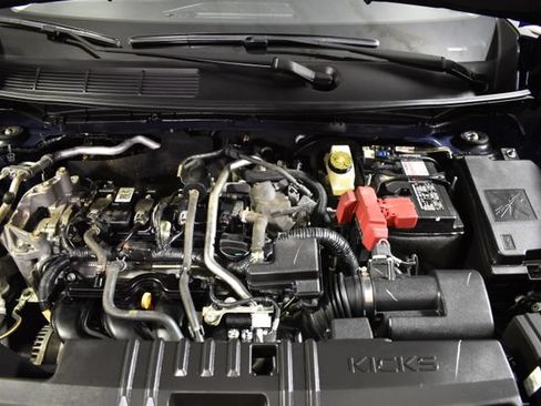 Certified 2025 Nissan Kicks SV AWD/4WD image 31