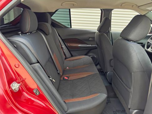 Used 2020 Nissan Kicks SR FWD image 32