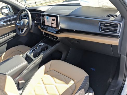 New 2026 Volkswagen Atlas Cross Sport SE image 35