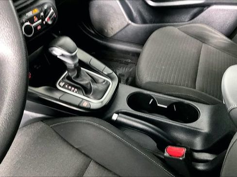 Used 2020 Kia Soul S FWD image 17