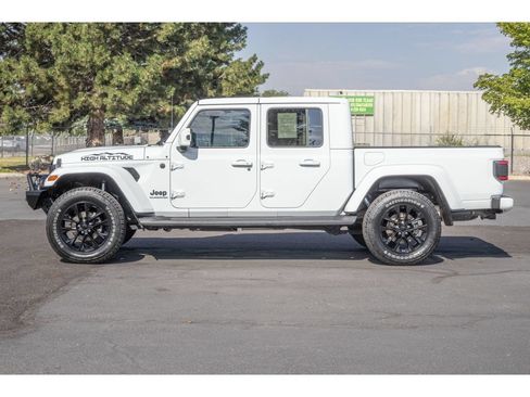 Used 2021 Jeep Gladiator Overland AWD/4WD image 6