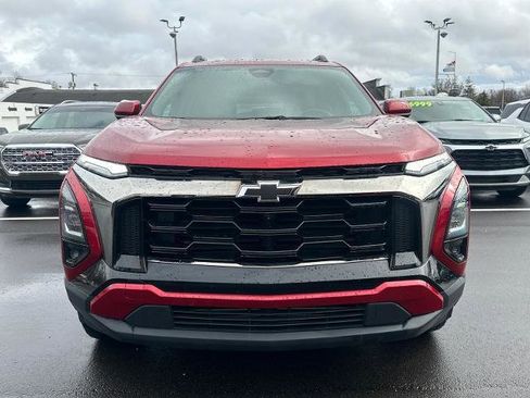 Used 2025 Chevrolet Equinox ACTIV w/ Safety and Technology Package AWD/4WD image 7