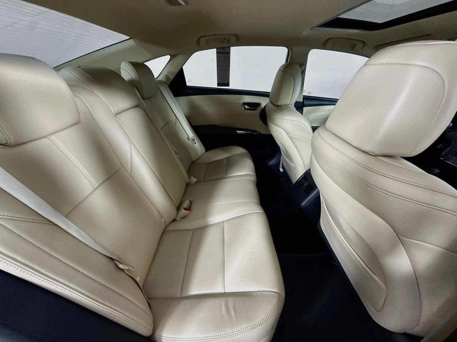 Used 2016 Toyota Avalon XLE Premium FWD image 39