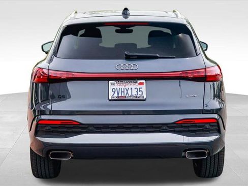 Certified 2025 Audi Q5 Premium w/ Convenience Package AWD/4WD image 7