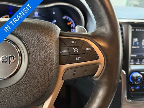 Used 2015 Jeep Grand Cherokee Limited w/ Luxury Group II AWD/4WD image 32