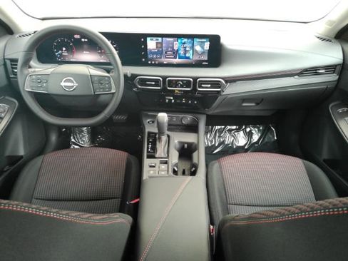 Used 2026 Nissan Sentra SR w/ Floor Mat Package FWD image 3
