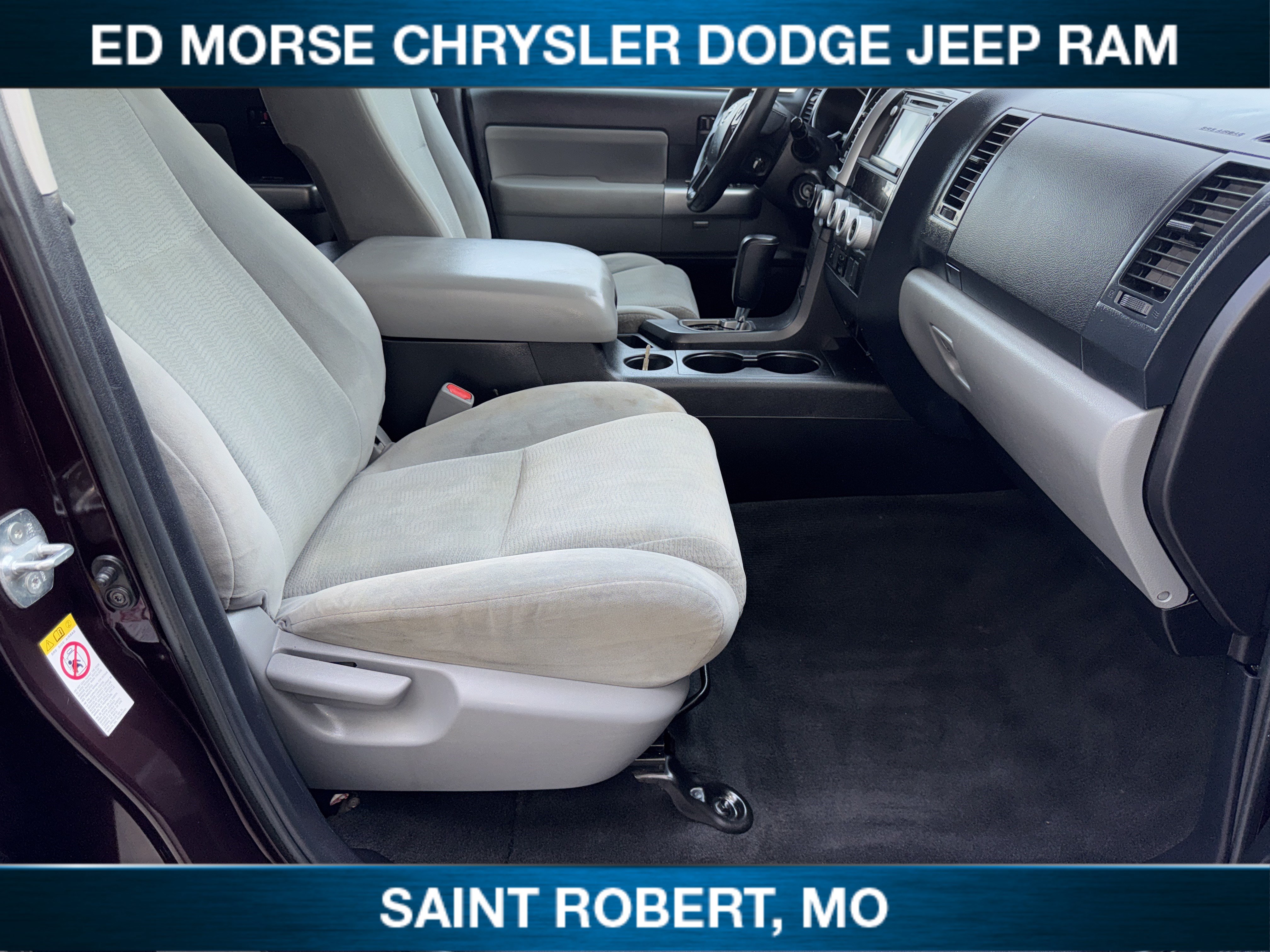 Used 2019 Toyota Sequoia SR5 AWD/4WD image 32
