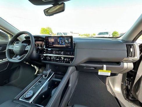 New 2026 Nissan Pathfinder SL AWD/4WD image 30