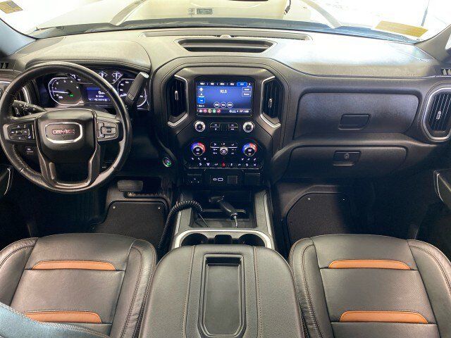 Used 2022 GMC Sierra 2500 AT4 w/ Gooseneck/5TH Wheel Package AWD/4WD image 10