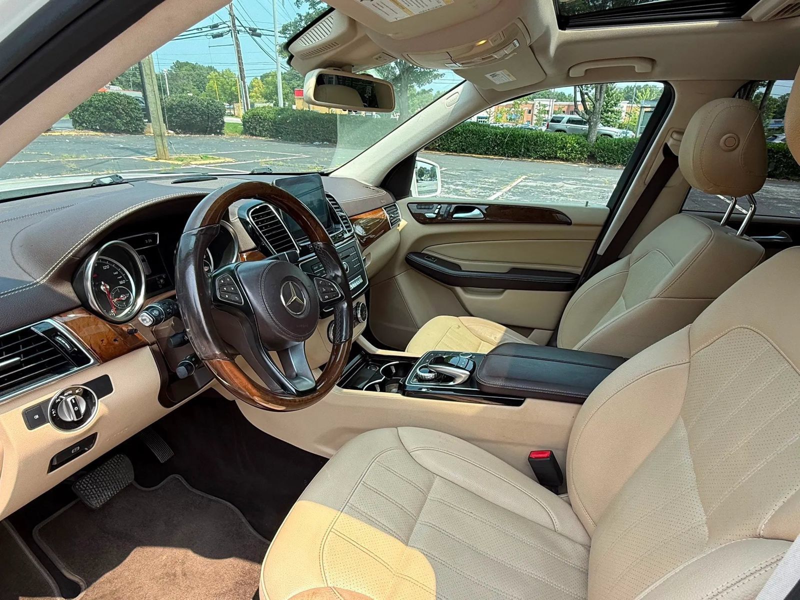 Used 2017 Mercedes-Benz GLS 450 4MATIC image 8