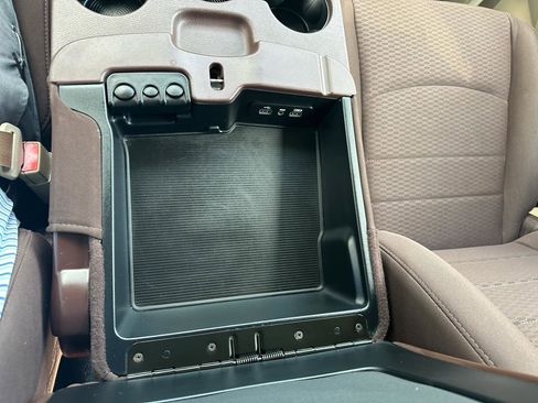 Used 2018 RAM 1500 Classic SLT w/ Protection Group image 19