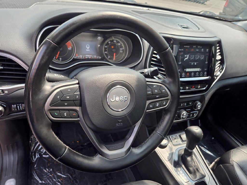 Used 2021 Jeep Cherokee Limited AWD/4WD image 12