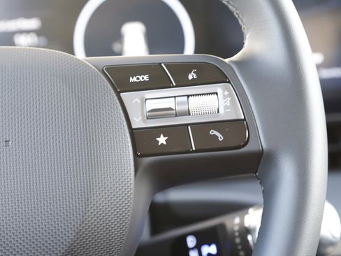 New 2025 Hyundai Ioniq 5 SEL image 19