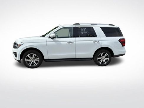 Used 2024 Ford Expedition Limited AWD/4WD image 2